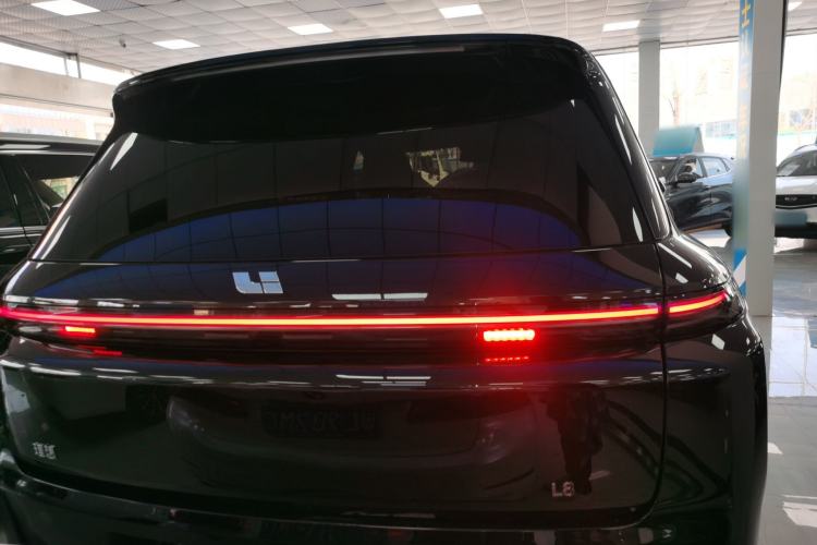 Used Li Auto L8 2023 Pro Model
