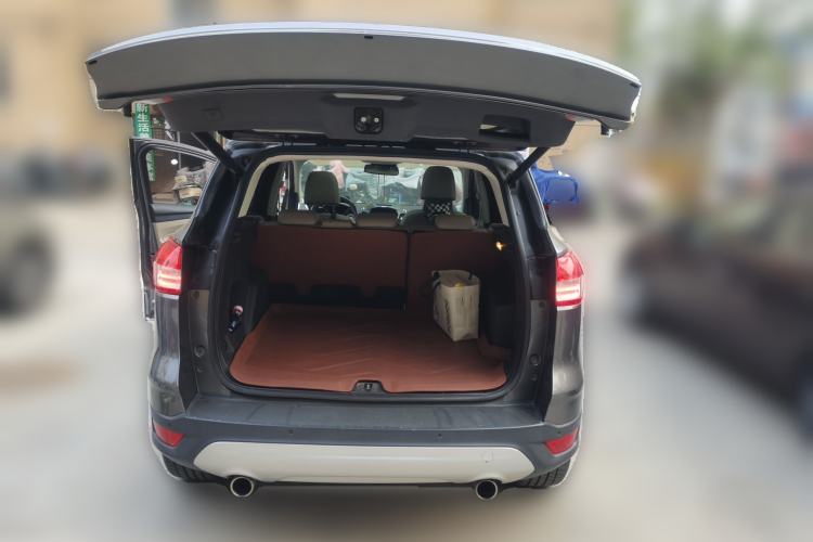 Used Ford Kuga 2013 2.0L GTDi Four-Wheel-Drive Elite Model Trunk