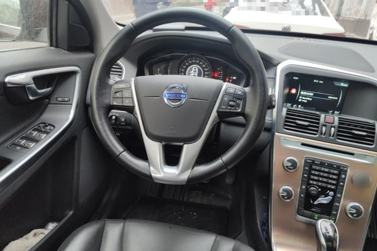 Used Volvo XC60 2015 T5 Smart Upgrade Model