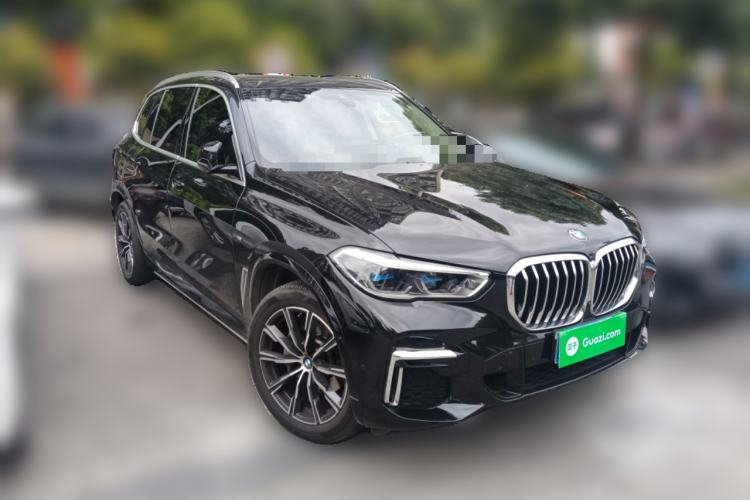 Used BMW X5 2022 xDrive 30Li Luxury M Sport Package
