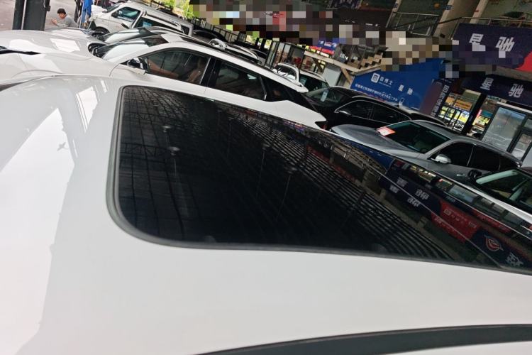 Used Changan UNI-K 2024 2.0T Two-Wheel Drive YueShang Trim
