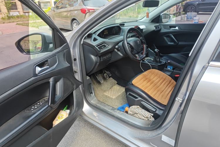 Used Peugeot 308 2018 1.6L Manual Fashion Edition Driver Seat