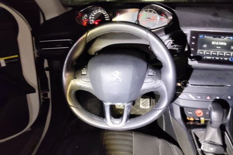 Used Peugeot 308S 2015 1.6T Automatic Ruichi Edition Steering Wheel