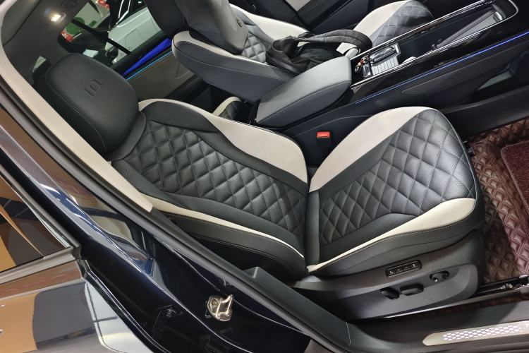 Used Volkswagen ID.6 CROZZ 2021 First Edition
