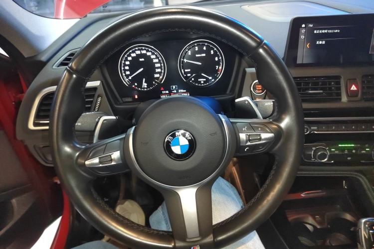 Used BMW 1 Series 2020 125i Leading Model M Sport Package Steering Wheel