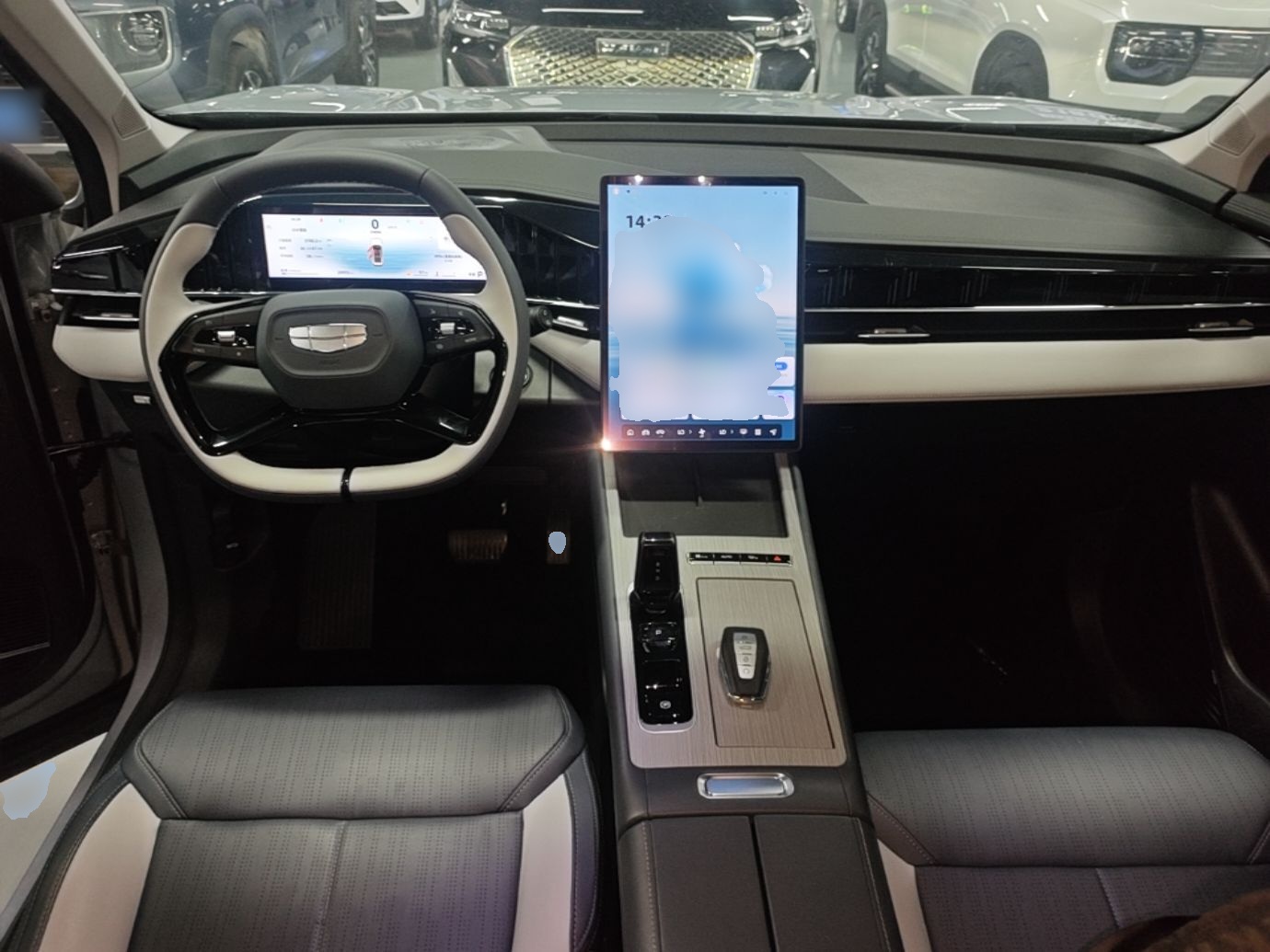 Geely Auto FX11 2024 1.5TD DCT Dragon Edition — снимка 12