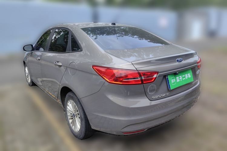 Used Ford Escort 2015 1.5L Manual Comfort Model
