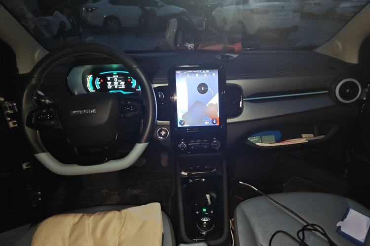 Used Chery QQ Little Ant 2022 Sweet Pink Edition Low-Sugar Version 30kW 301km Range
