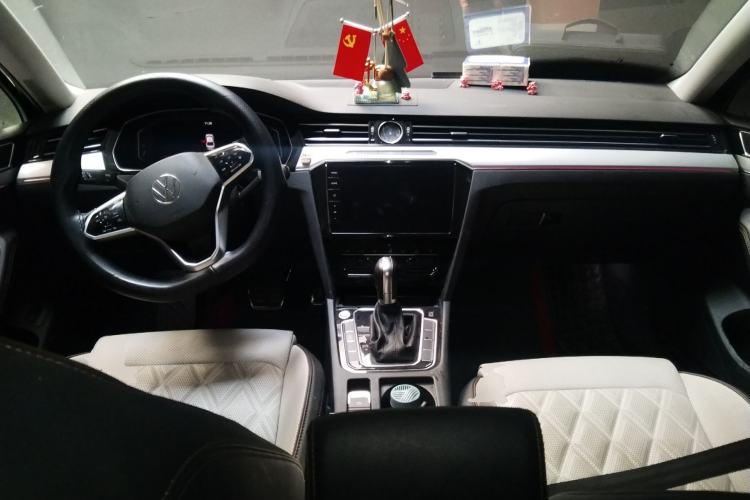 Used Volkswagen Magotan 2023 2 Million Units Commemorative Edition 330TSI DSG Luxury Version
