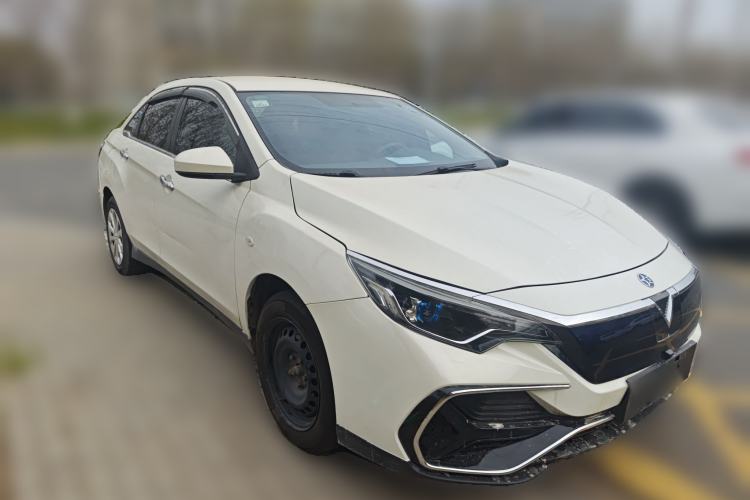 Used Venucia D60EV 2022 Standard Range Smart Drive Version Front Right 45 Deg