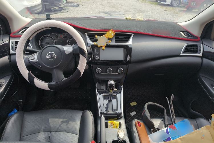 Used Nissan Sylphy 2016 1.6 XL CVT Deluxe Edition Center Console