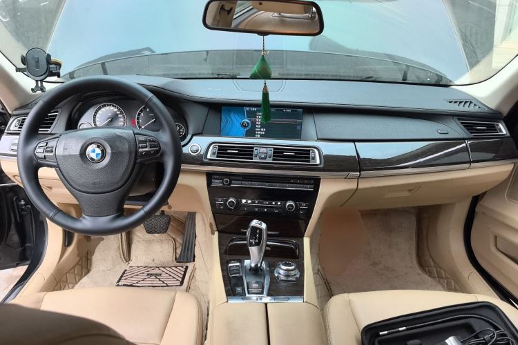 Used BMW 7 Series 2009 740Li Leading Model
