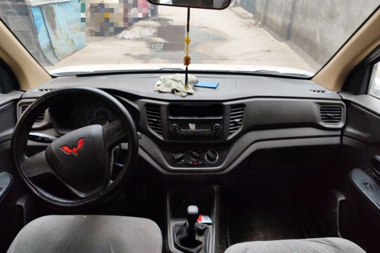 Used Wuling Hongguang V 2022 1.5L Enjoy Edition Hydraulic Power Steering LAR