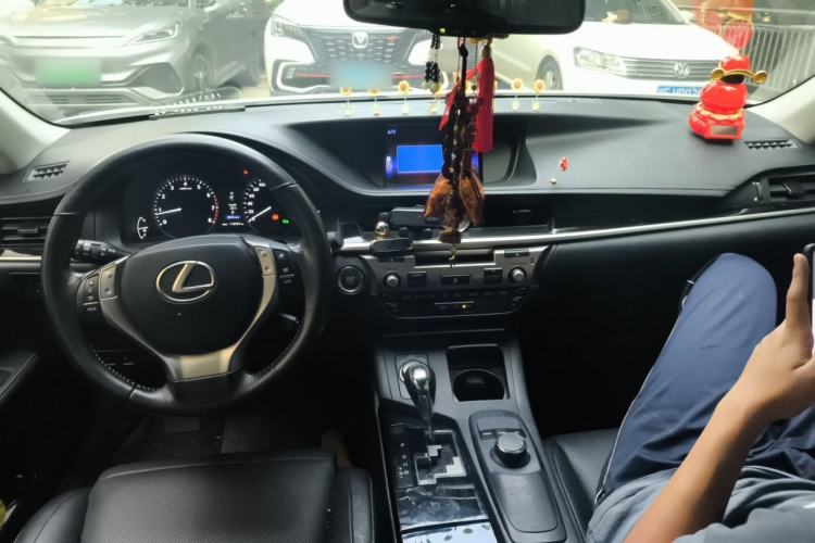 Used Lexus ES 2014 250 Comfort Edition