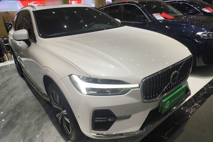 Used Volvo XC60 New Energy 2023 T8 Plug-in Hybrid Long-Range All-Wheel Drive Smart Luxury Edition
