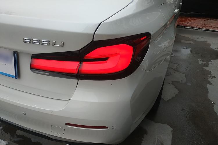 Used BMW 5 Series 2022 Restyled 525Li Luxury Package Exterior 3