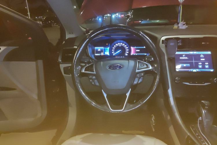 Used Ford Mondeo 2013 2.0L GTDi 200 Luxury Model
