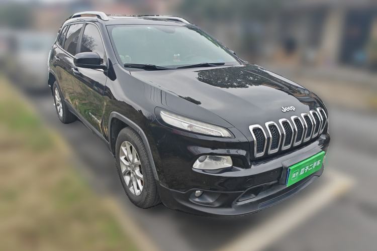 Used Jeep Cherokee 2016 2.0L Superior Edition
