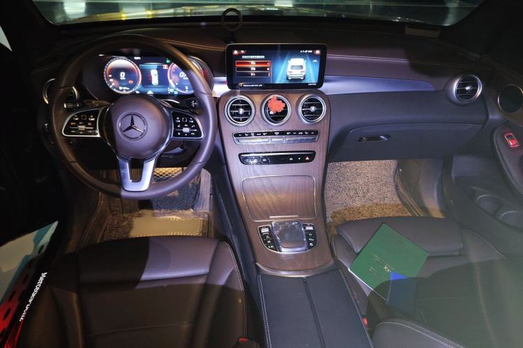 Used Mercedes-Benz GLC 2022 GLC 300 L 4MATIC Dynamic Edition Prestige Model Interior 2