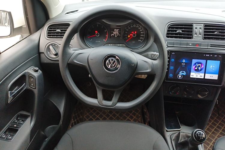 Used Volkswagen Polo 2014 1.4L Manual Fashion Edition Steering Wheel
