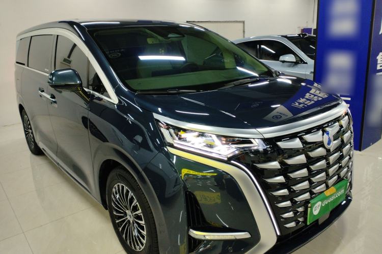 Used Denza D9 2022 DM-i 970 Four-Wheel Drive Flagship Model
