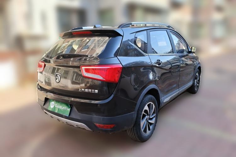 Used Baojun 560 2015 1.8L manual luxury version
