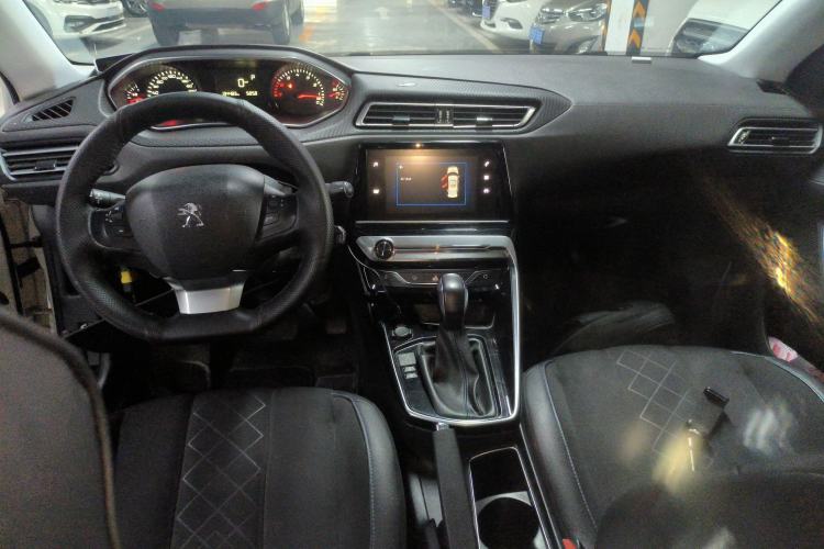 Used Peugeot 308 2016 1.6L Automatic Luxury Edition Center Console