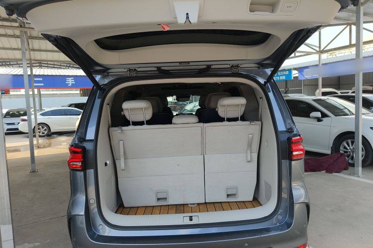 Used Roewe iMAX8 2022 400TGI Ultimate Edition