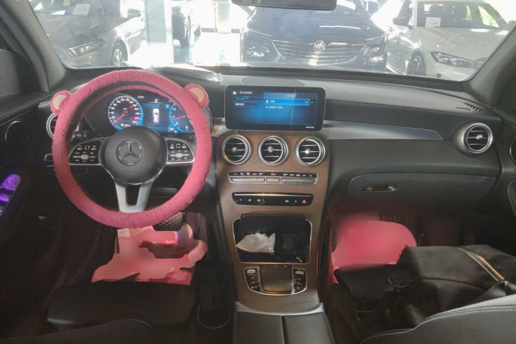 Used Mercedes-Benz GLC 2020 GLC 260 L 4MATIC Luxury Model Center Console