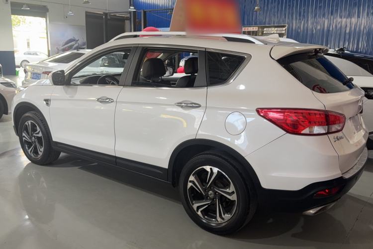 Used Dongfeng Aeolus AX7 2016 2.0L Manual Zhuyue Model