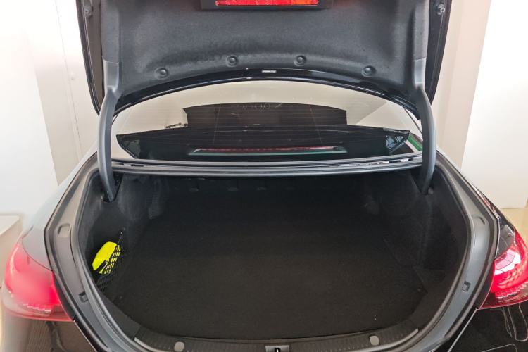 Used Mercedes-Benz E-Class New Energy 2023 E 350 e L Plug-in Hybrid Sports Sedan Trunk