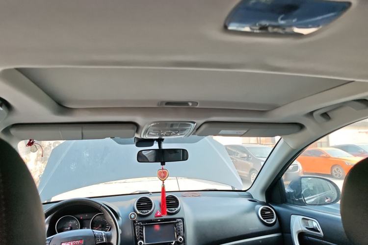 Used Haval H6 2015 Upgraded Model 1.5T Manual Two-Wheel Drive Elite Version