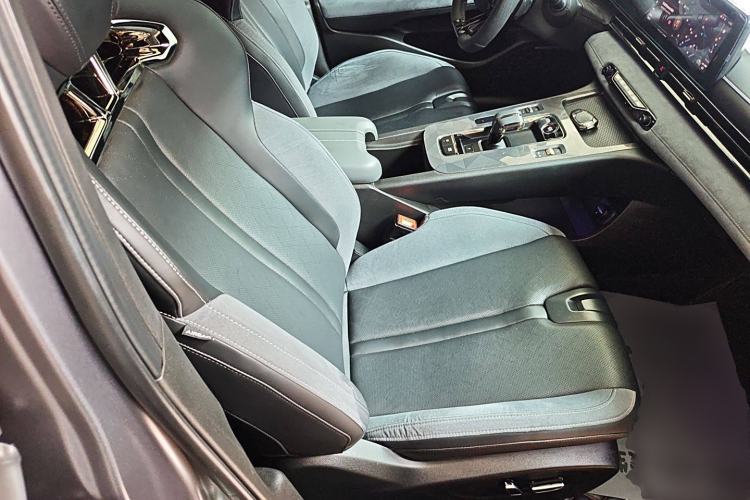 Used GAC Trumpchi EMPOW 2024 400T Automatic Yingbao R MAX Edition
