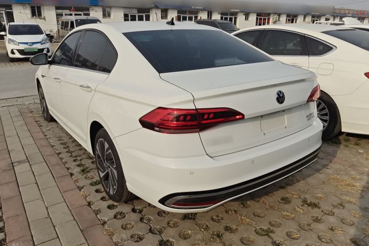 Used Volkswagen Bora 2023 300TSI DSG Prestige Edition
