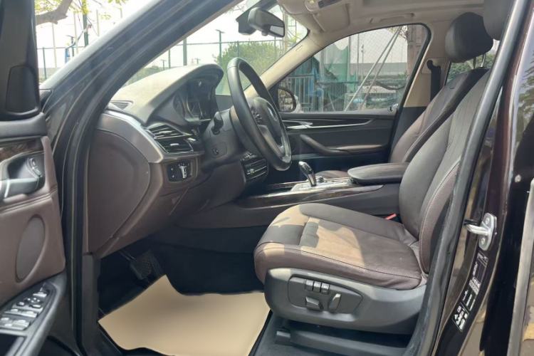 Used BMW X5 2017 xDrive28i
