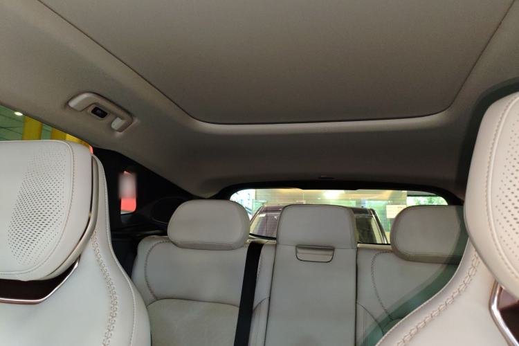 Used Lynk & Co 08 EM-P 2023 220km All-Wheel-Drive Performance Halo
