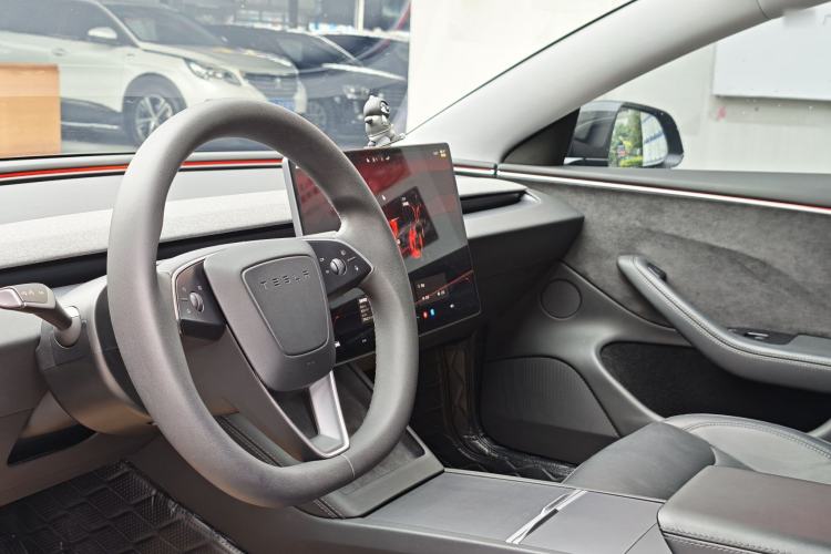 Used Tesla Model 3 2023 Long-Range All-Wheel-Drive Version