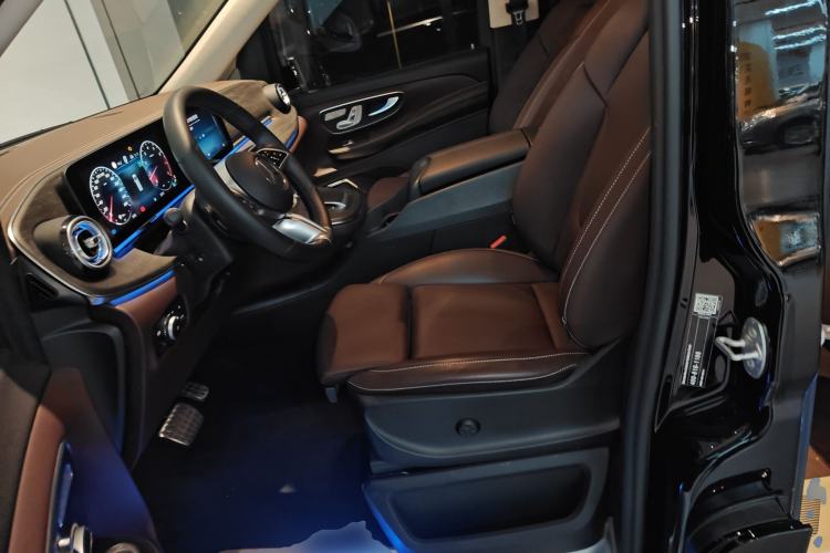 Used Mercedes-Benz V-Class 2024 V 300 L Long Wheelbase Prestige Edition Left Front Seat