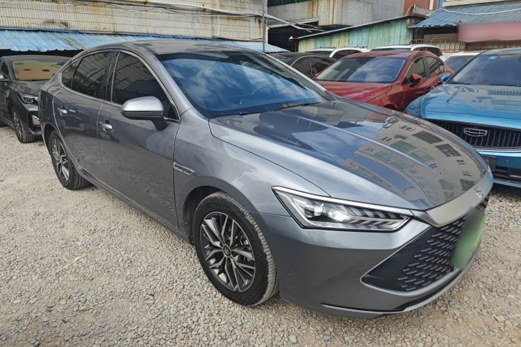 Used BYD Qin PLUS 2021 DM-i 55KM Flagship Model Front Right 45 Deg
