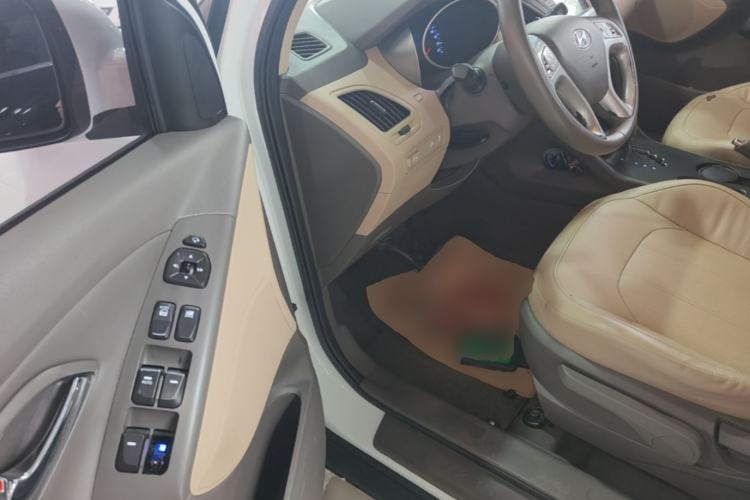 Used Hyundai ix35 2015 2.0L Automatic 2WD Smart Type China IV Driver Seat