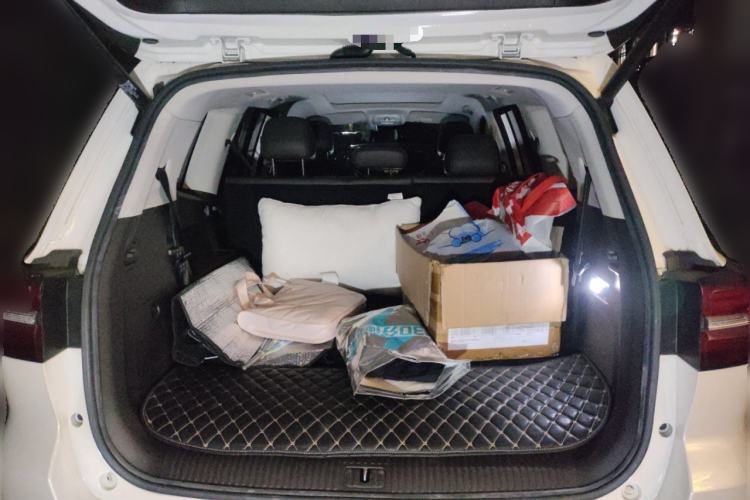 Used Roewe RX8 2019 30T Smart Connectivity All-Wheel Drive Supreme Edition
