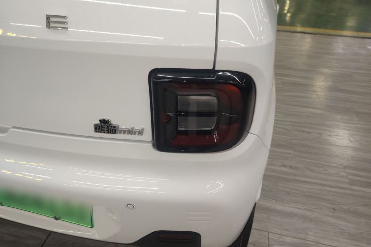 Used Geely Galaxy Panda 2023 Panda Mini 200km Endurance Bear
