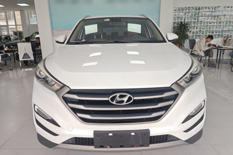 Used Hyundai Tucson 2015 1.6T Dual-Clutch Two-Wheel-Drive Smart Model Front