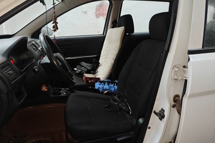 Used Dongfeng Fengon 330 2014 1.5L Manual Utility Version DK15 Left Front Seat