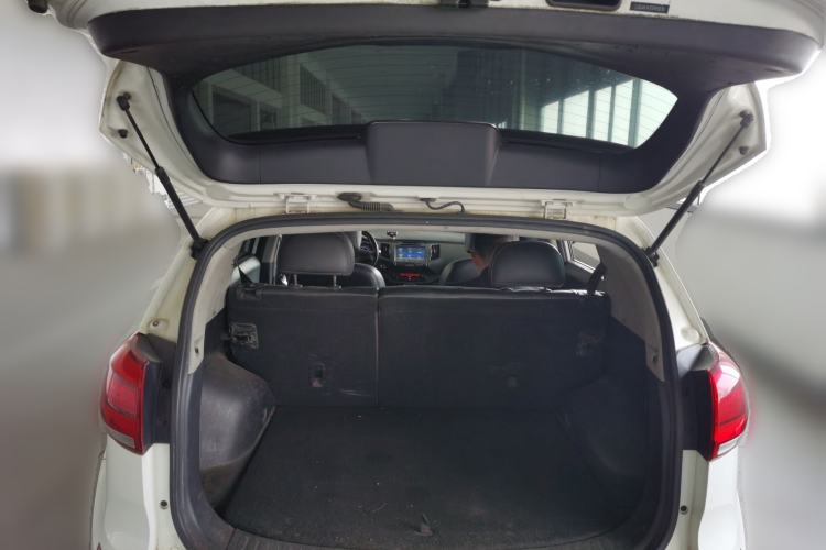 Used Kia Sportage R 2016 2.0L Automatic Two-Wheel Drive DLX Trunk