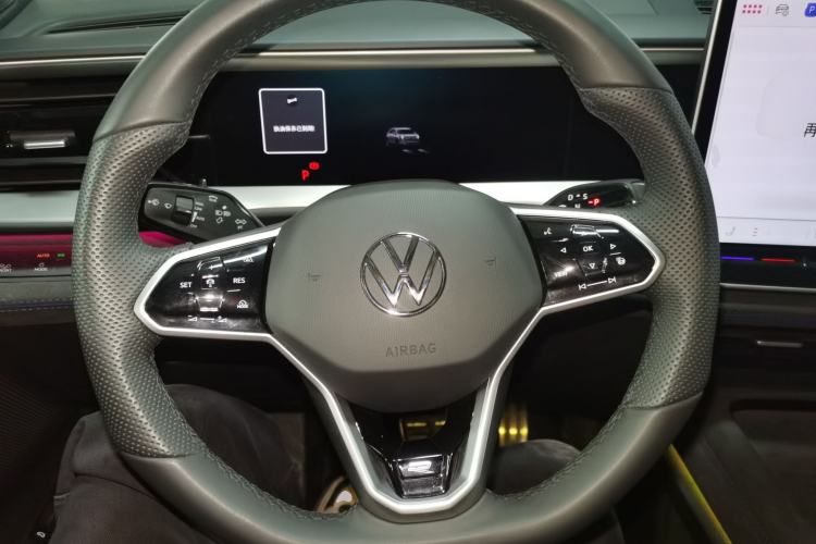 Used Volkswagen Teramont 2025 Tiguan Pro 450TSI Four-Wheel Drive Summit Edition
