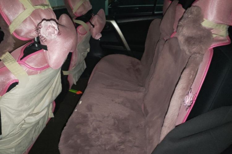 Used Toyota RAV4 2015 2.0L CVT Two-Wheel Drive Fashion Edition Left Rear Seat