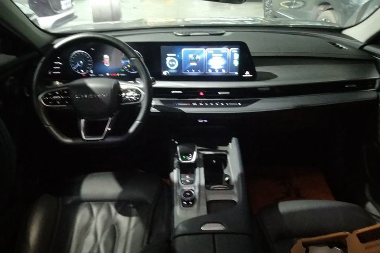 Used Chery Arrizo 8 2022 1.6T DCT Ya Center Console