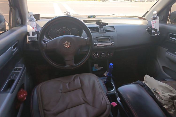 Used Suzuki Swift 2015 1.5L Manual Limited Edition