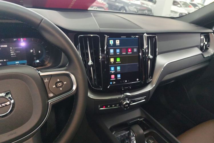 Used Volvo XC60 2023 B5 4x4 Smart Luxury Edition